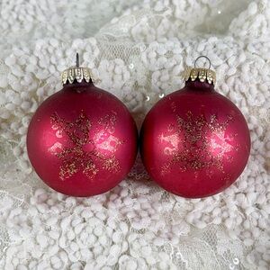 VINTAGE CHRISTMAS TREE ORNAMENT W GERMANY GLASS BURGUNDY W/ GOLD GLITTER READ